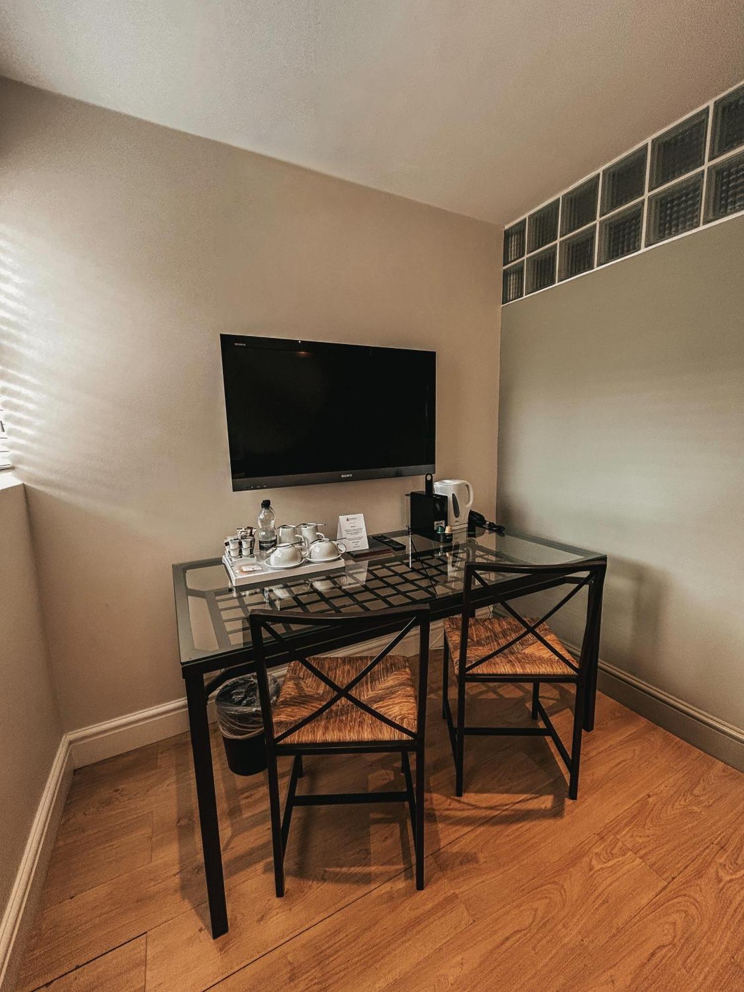 The Bell Inn Hotel Horndon-on-the-Hill Ngoại thất bức ảnh